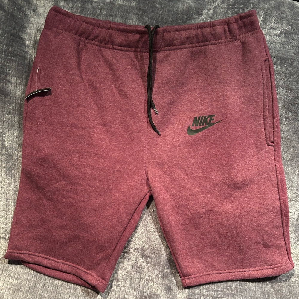 Brand new Nike Fleece Tech Shorts Men’s XL